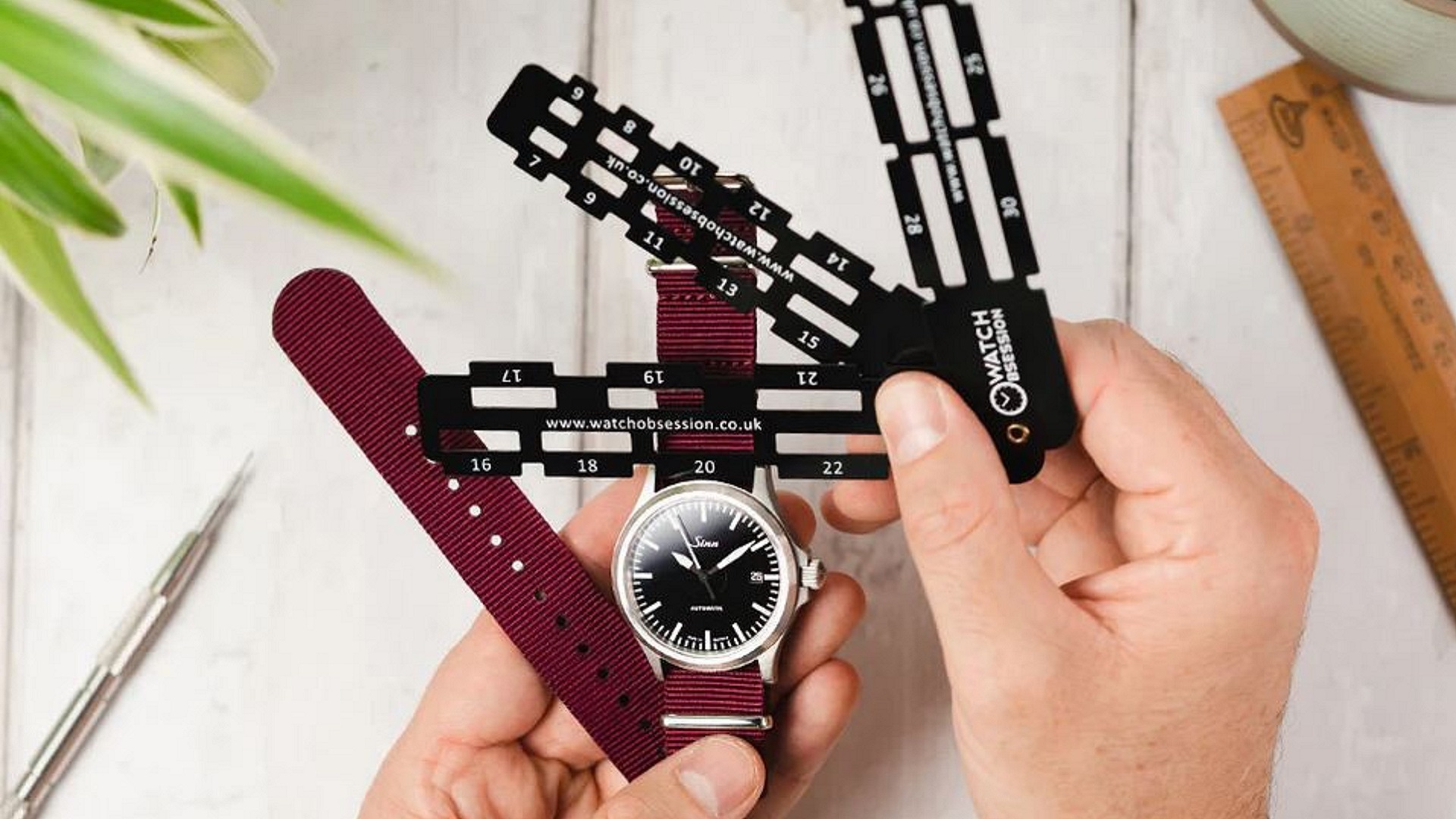 راهنمای انتخاب سایز بند ساعت مچی در خانم ها و آقایان